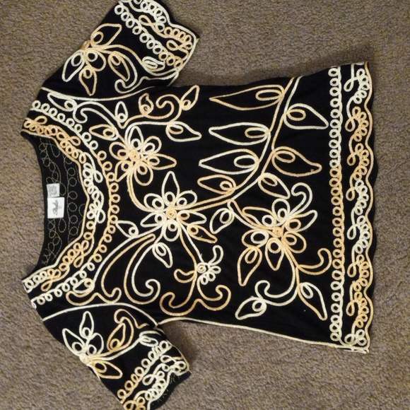 Embroidered & scalloped black and metallic gorgeous top, size medium - Picture 1 of 8